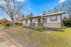 107 W. NEWCOMB ROAD OAK RIDGE, TN 37830 - Photo 2